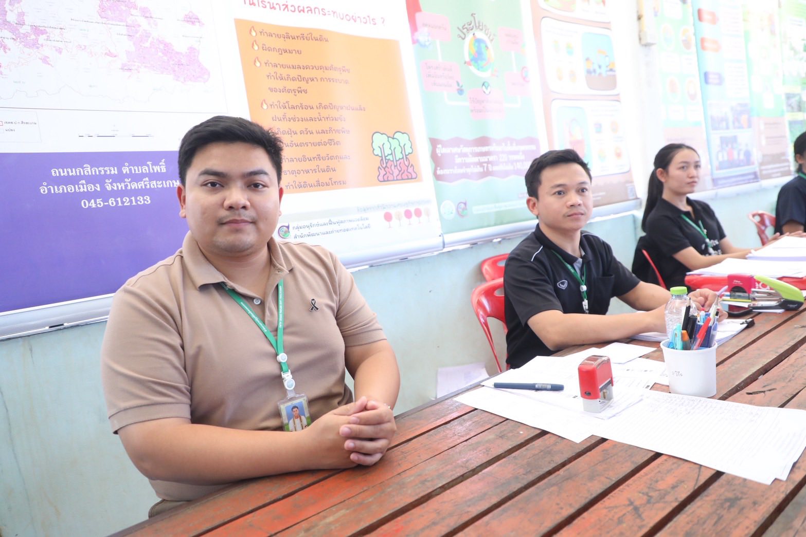 title - “ส.ป.ก. ไม่ทิ้งใครไว้ข้างหลัง” เลขาฯ สั่งลุย ศูนย์เคลื่อนที่ เร่งช่วยเกษตรกรในเขตปฏิรูปที่ดินในพื้นที่เสี่ยงภัย